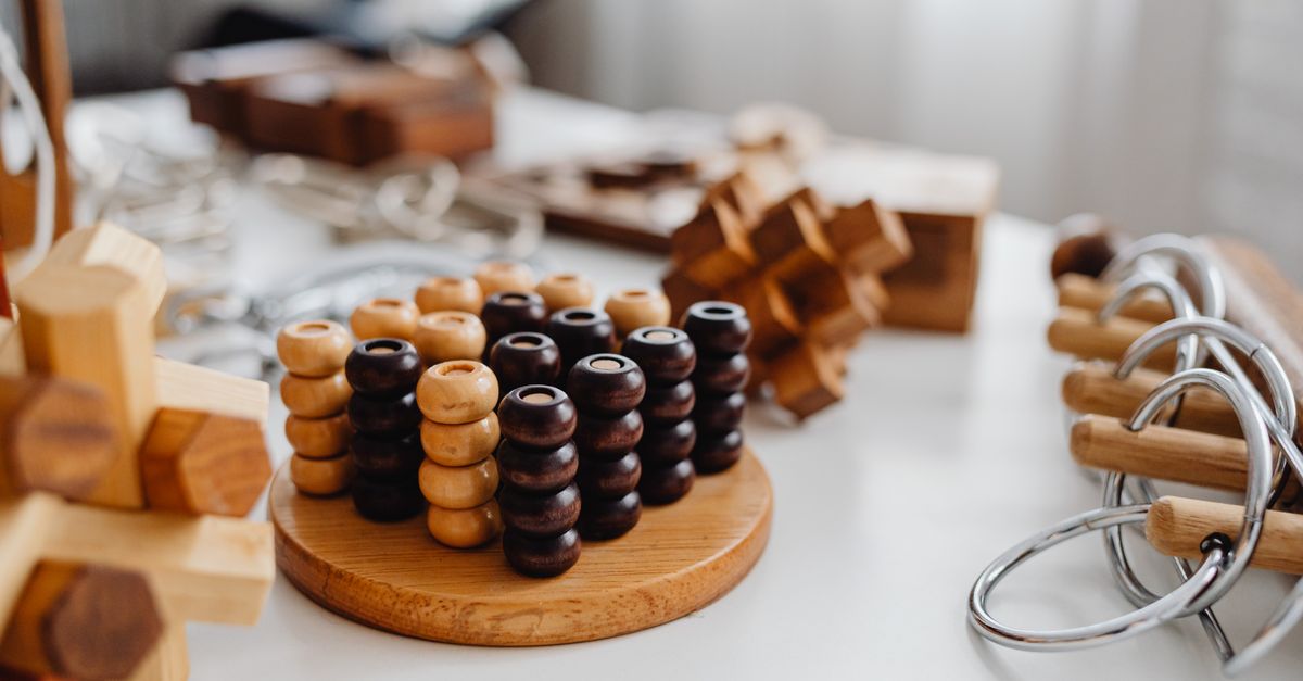 balance scale puzzle game
