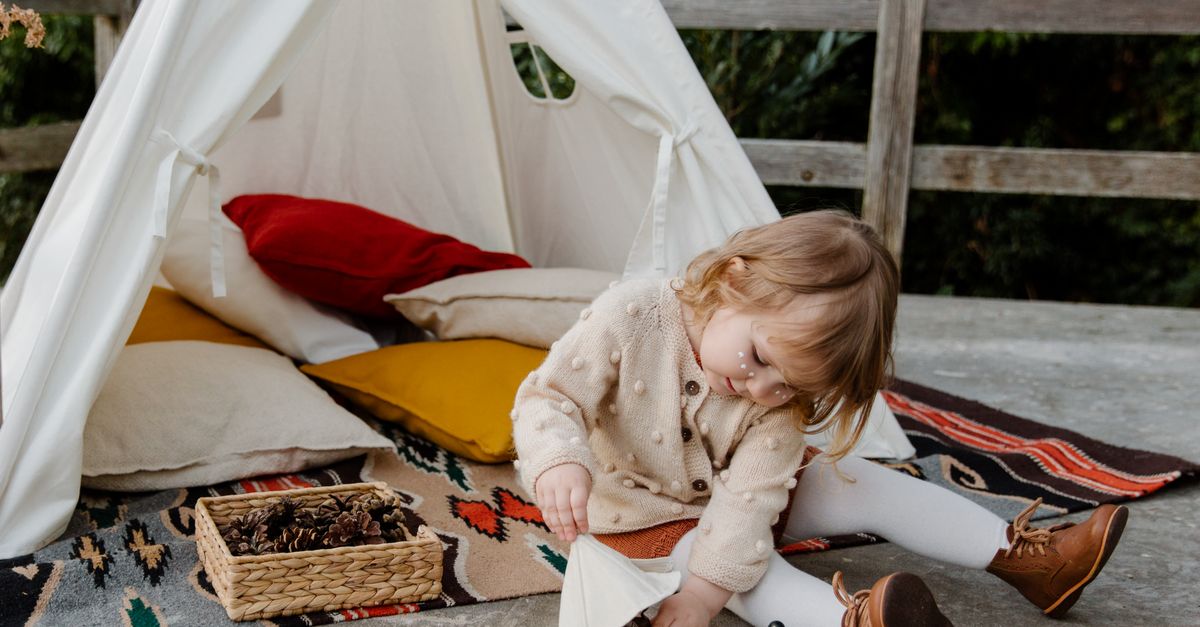 can tents touch diagonally when i play tents puzzle