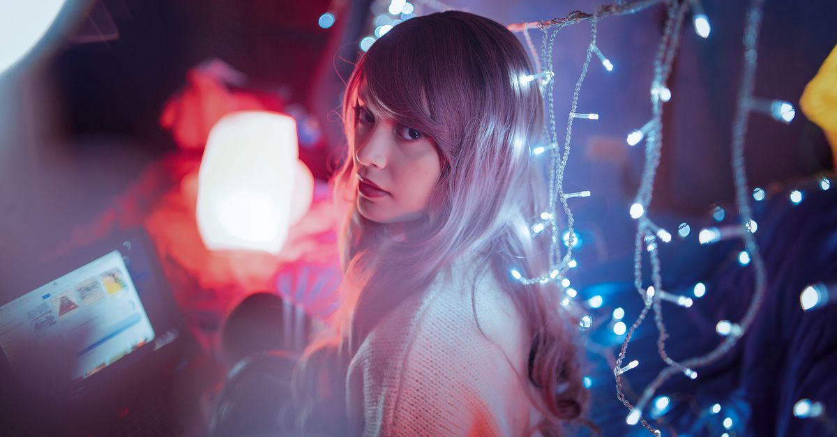can you play light up (akari) without downloading