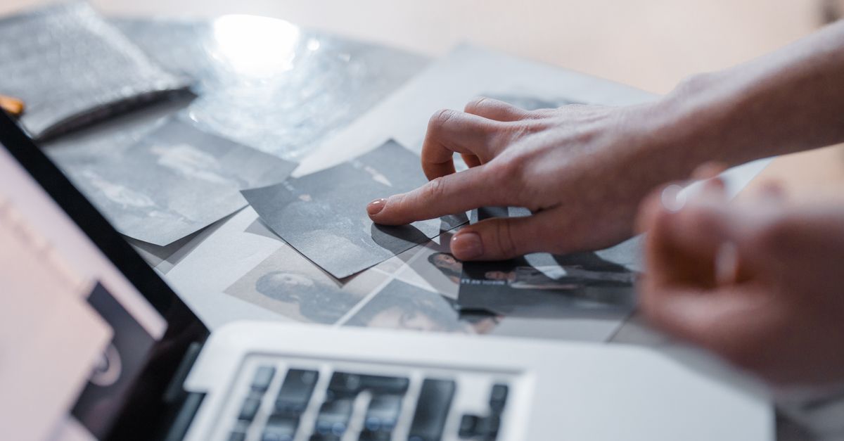 combine images into one file