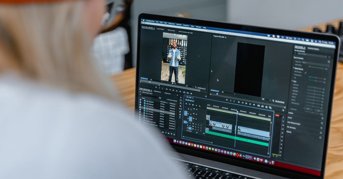 video cropper on laptop