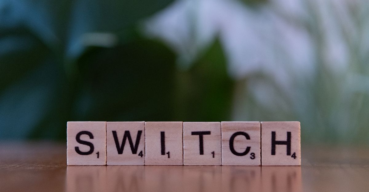 cued vs voluntary task switching