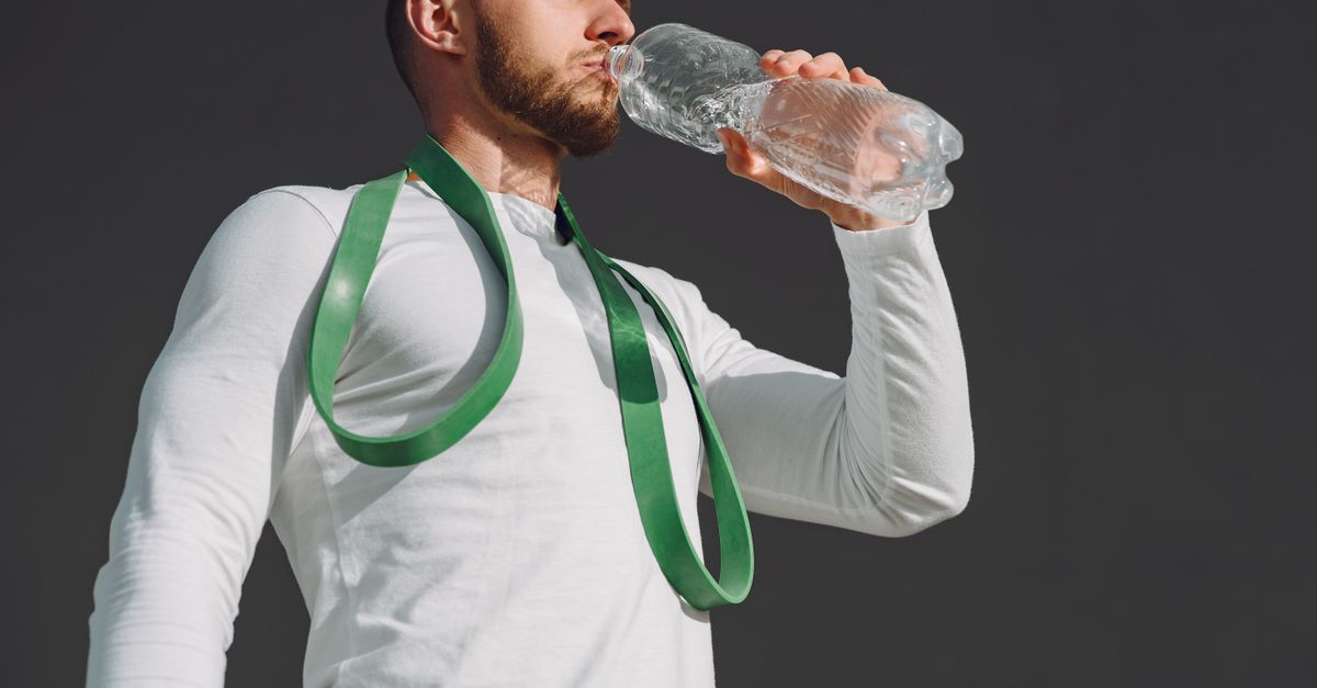 does water intake counter recommend how much water i should drink