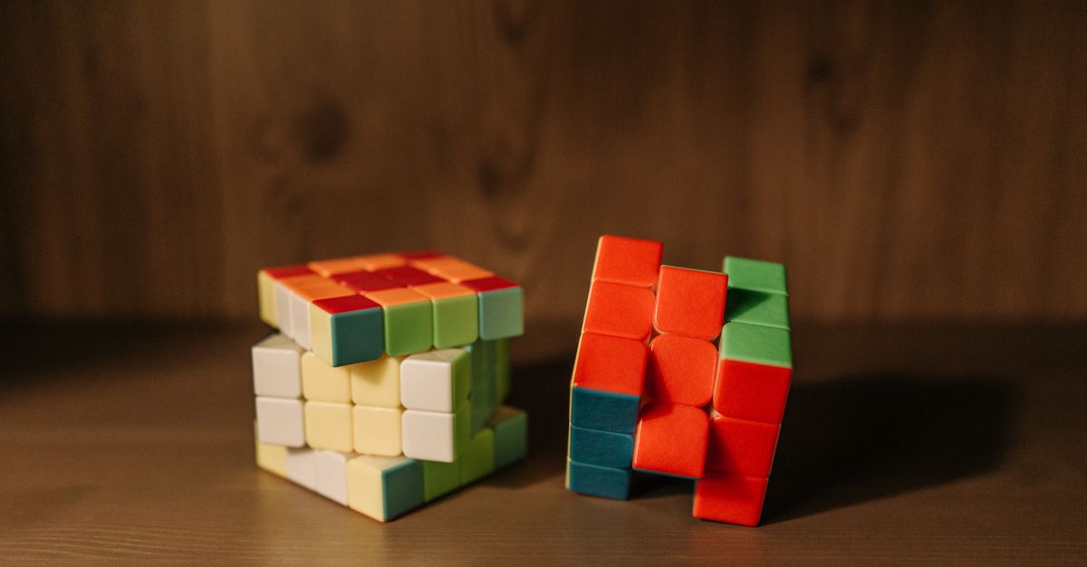 element combining game