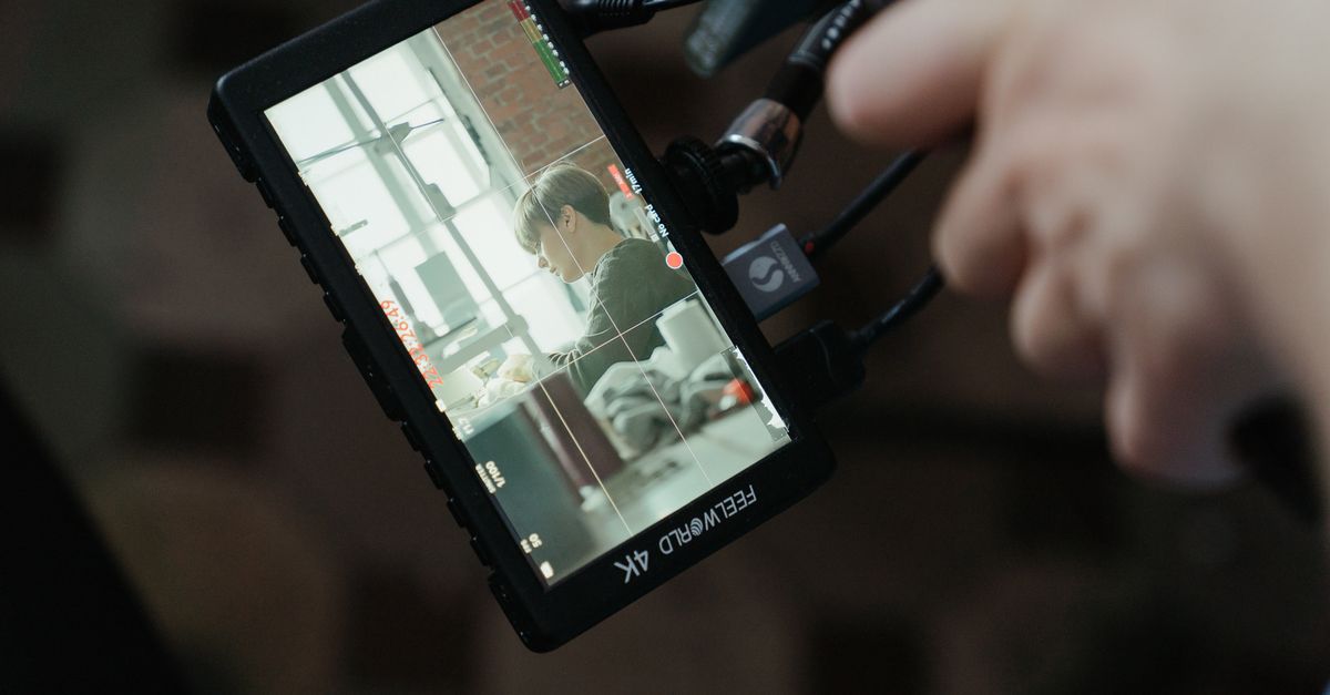 extract frames from video ffmpeg