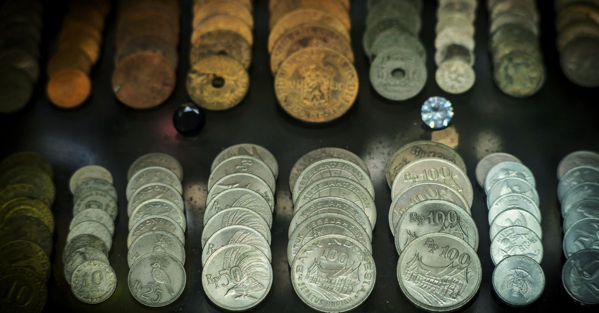 flip a coin 100 times