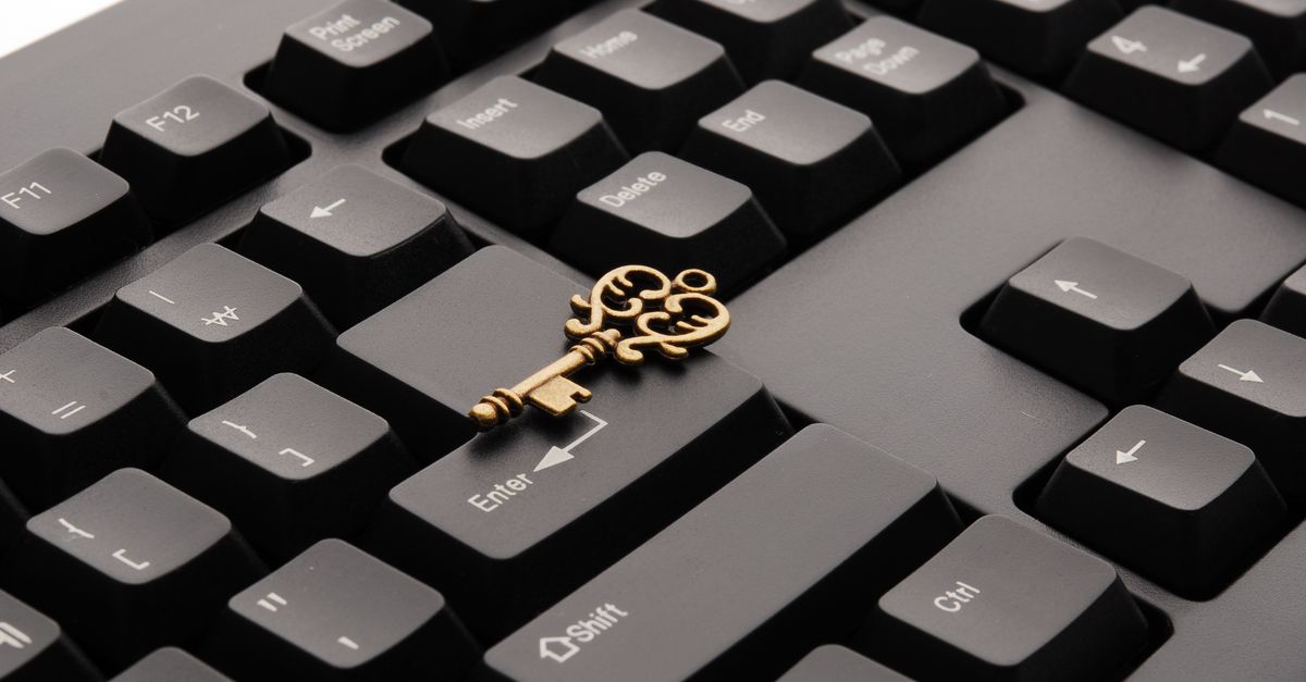 how to generate hmac secret key in java