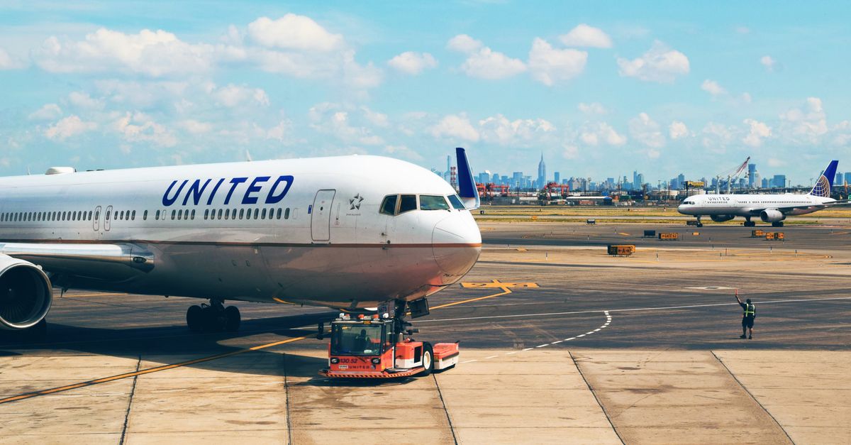 how to get complimentary upgrade united