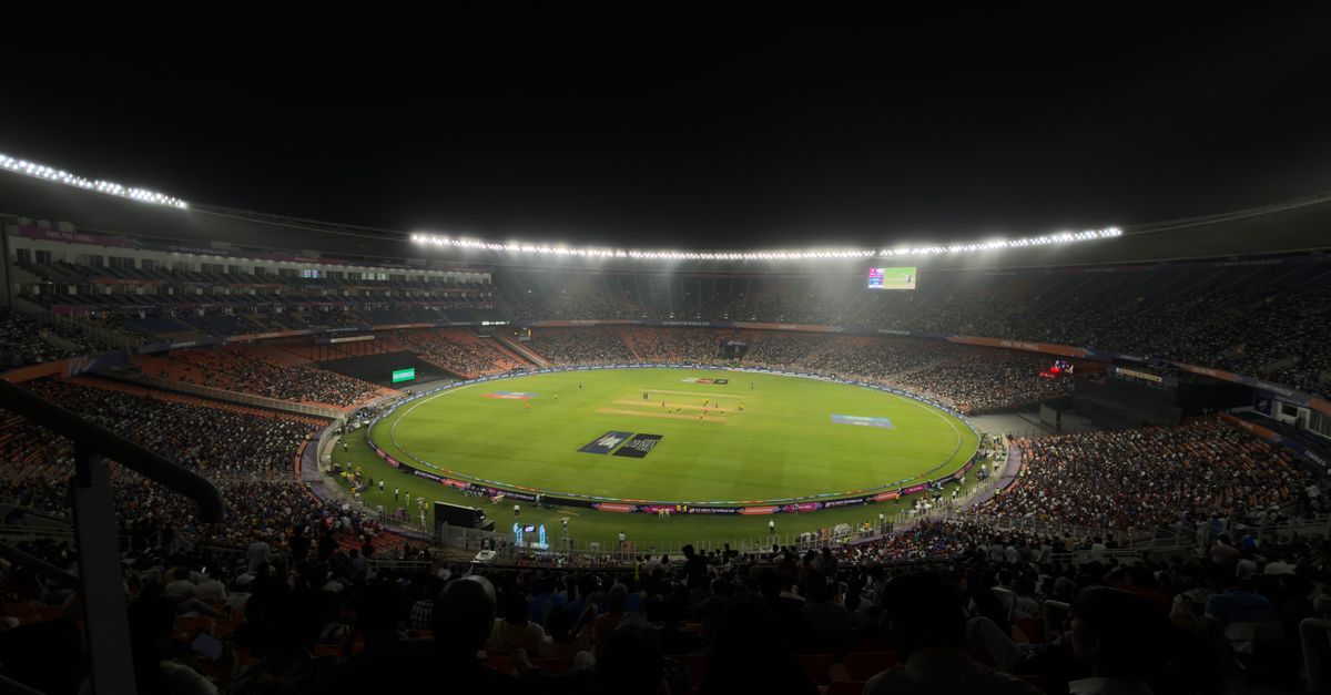how to get complimentary ipl tickets
