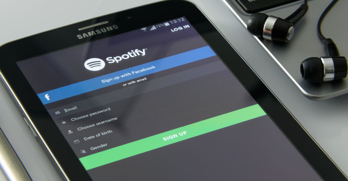 how to get lyrics on local files spotify