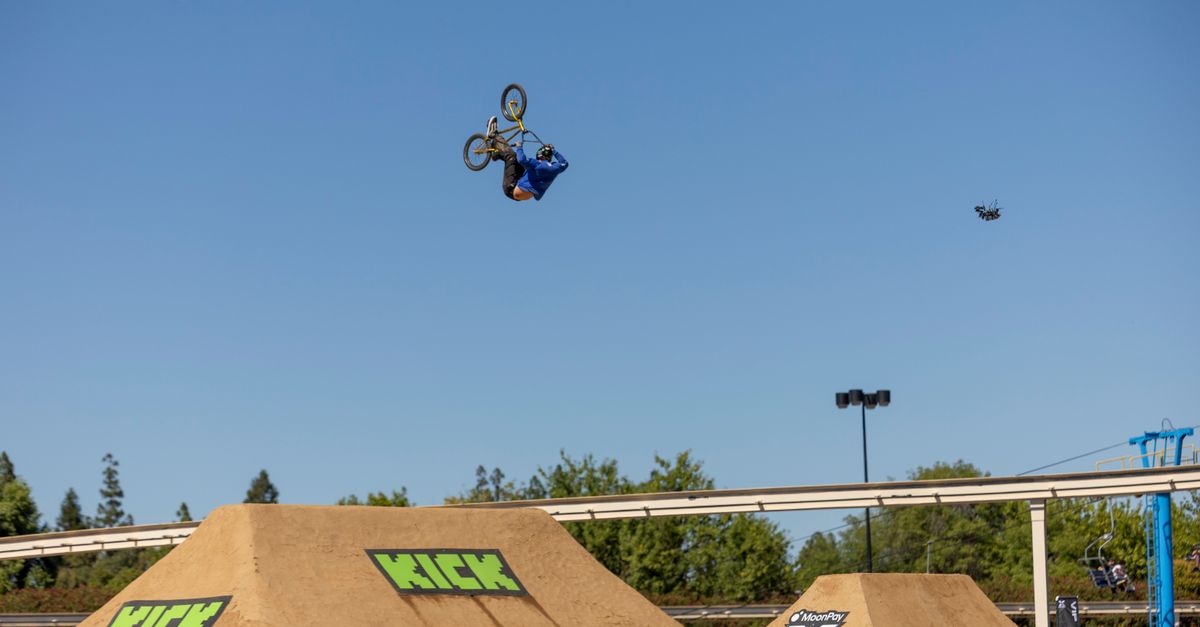 gravity flip game