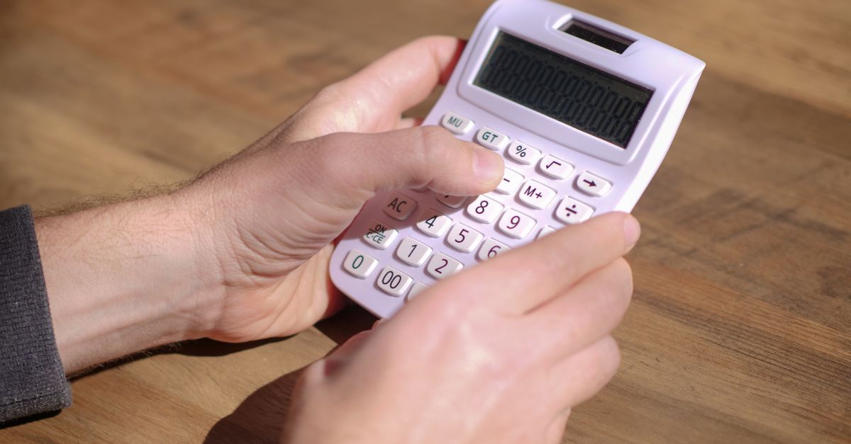 how does leap year calculator work