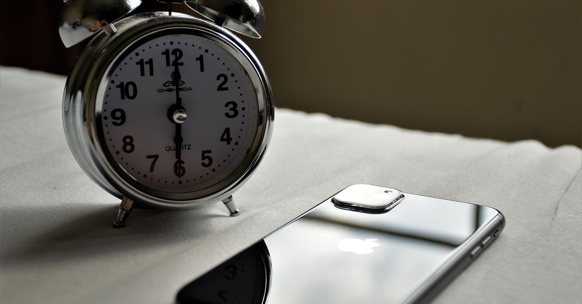 how to change volume of alarm on iphone