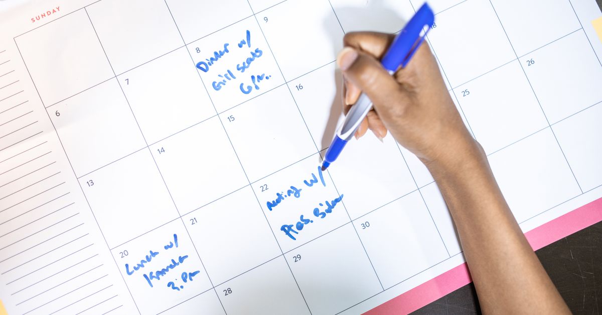 how to create date drop down list in excel