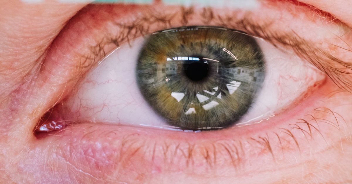 how to determine newborn eye color