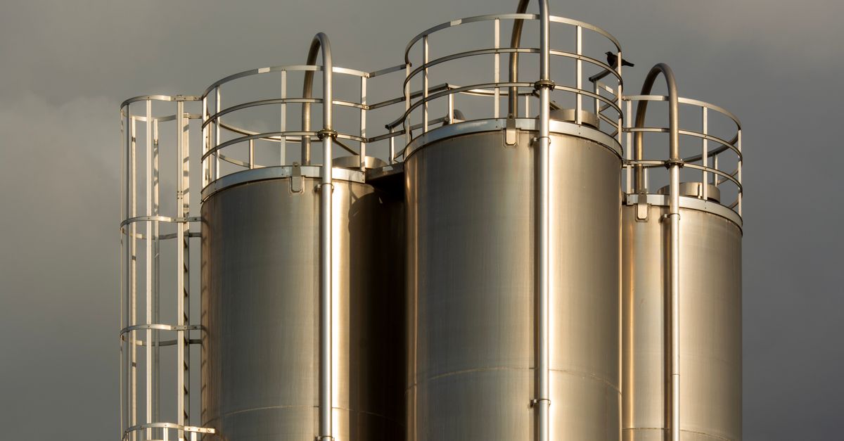 how to find cylinder lateral surface area