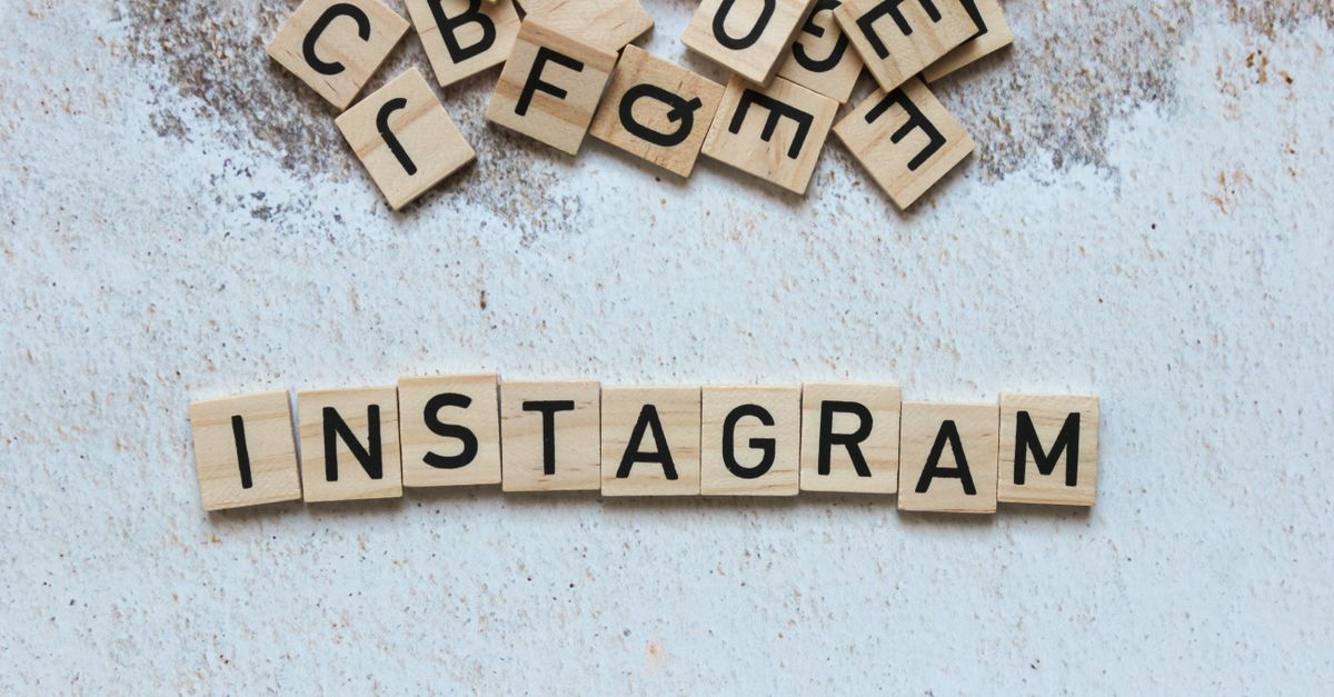 how to get vertical text on instagram story