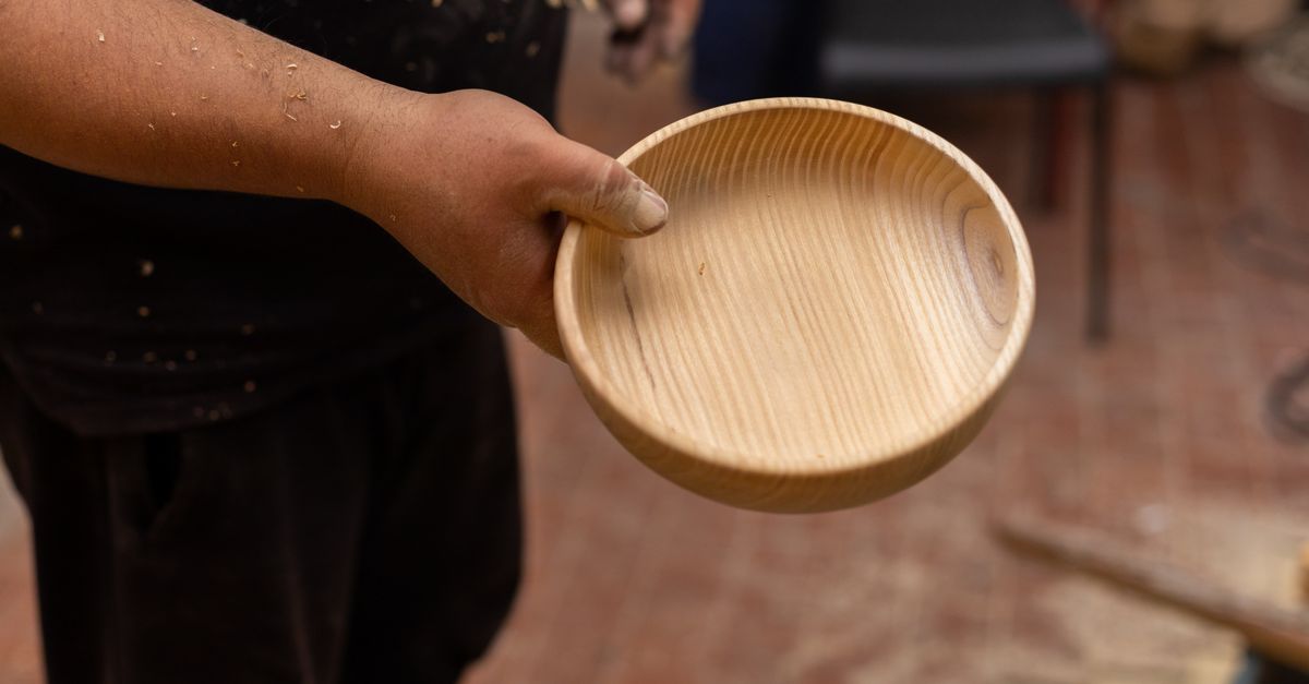 how to make a turning table