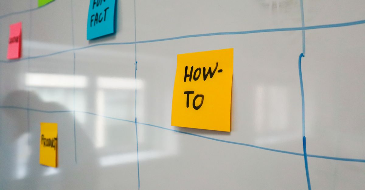 how to randomize a list