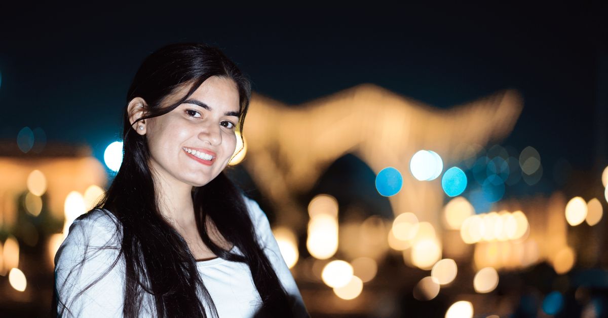 how to use blur effect in canva
