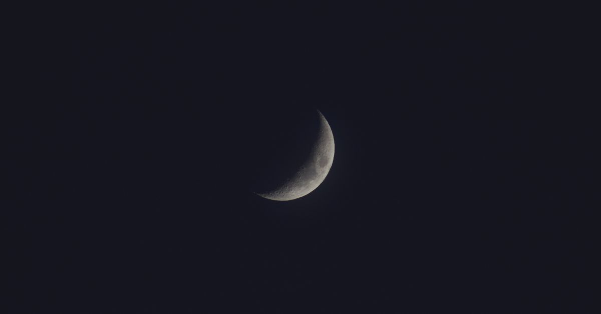 is the moon waxing or waning