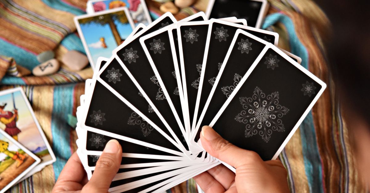 how to learn tarot card reading in hindi