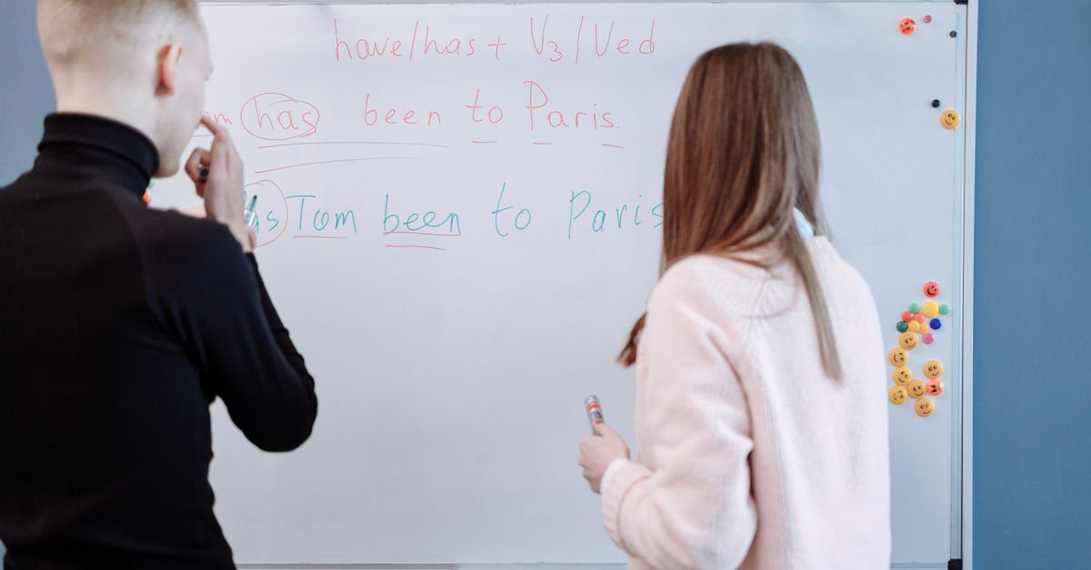 phrasal verbs vs prepositional verbs