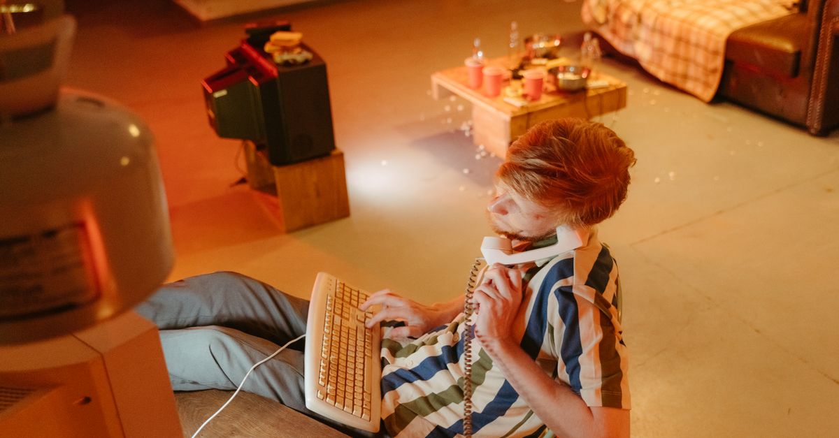 can i play hidato on a phone or entirely by keyboard
