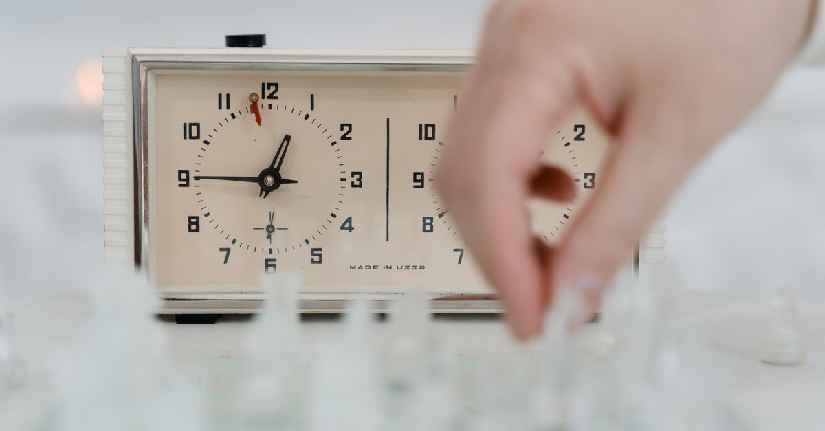 set the clock game