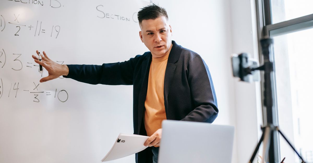 how to take online classes using whiteboard
