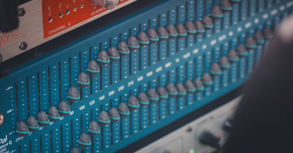what frequencies do the three controls use when i use audio equalizer
